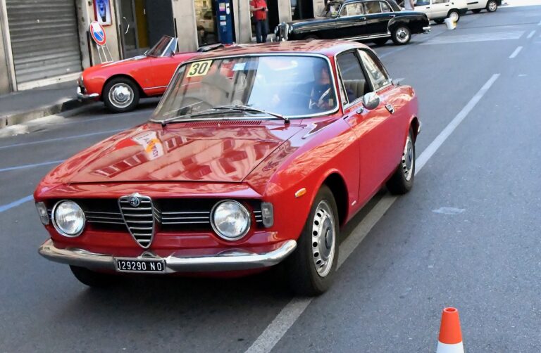 Alfa Romeo Giulia GT del 1966 di Roberto Badino