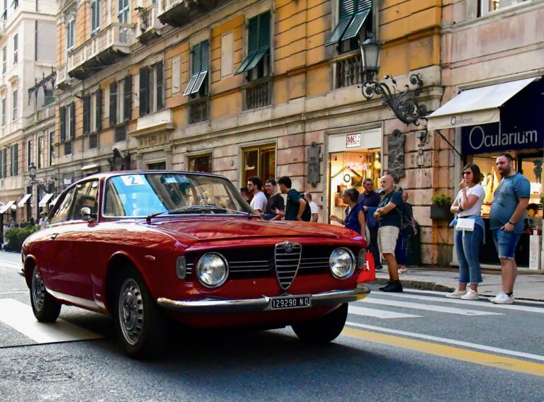Alfa Romeo Giulia Sprint GT del 1966 di Roberto Badino