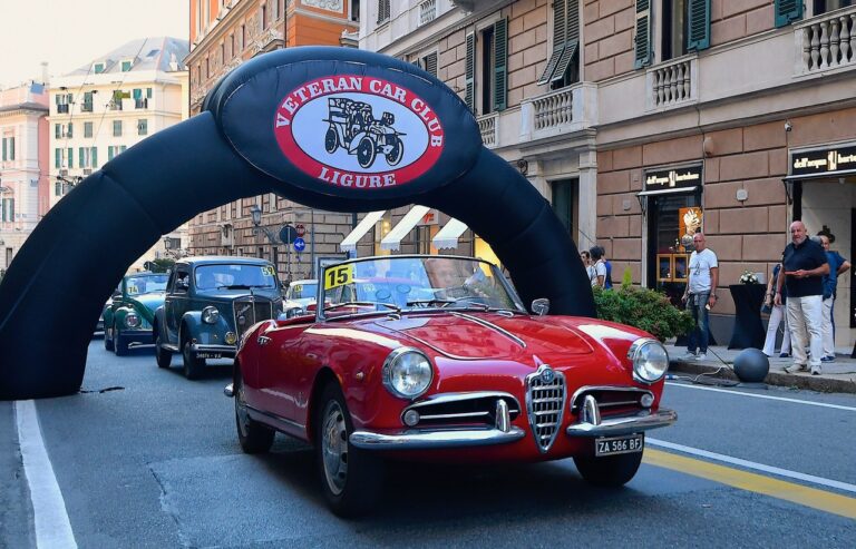Enrico Scotto su Alfa Romeo Giulietta spider veloce