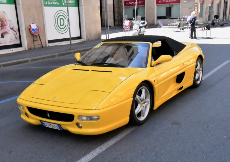 Ferrari Mondial del 1990 di Luca Mazzoni