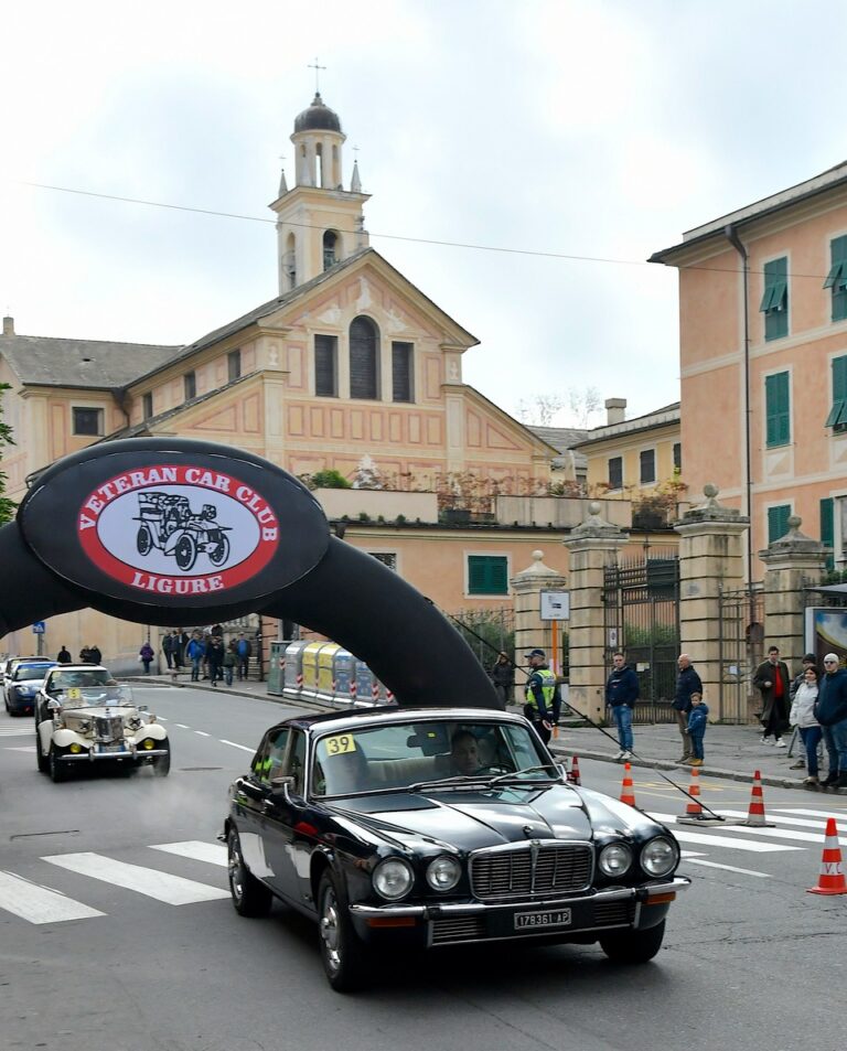 Jaguar XJ6 di Francesco Segalerba