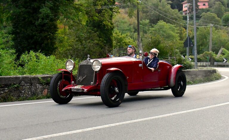 L'Alfa Romeo 6c 1500 MMs del 1928 di Federico Gottsche Bebet in coppia con la mamma Cica Lurani (foto cifarelli)