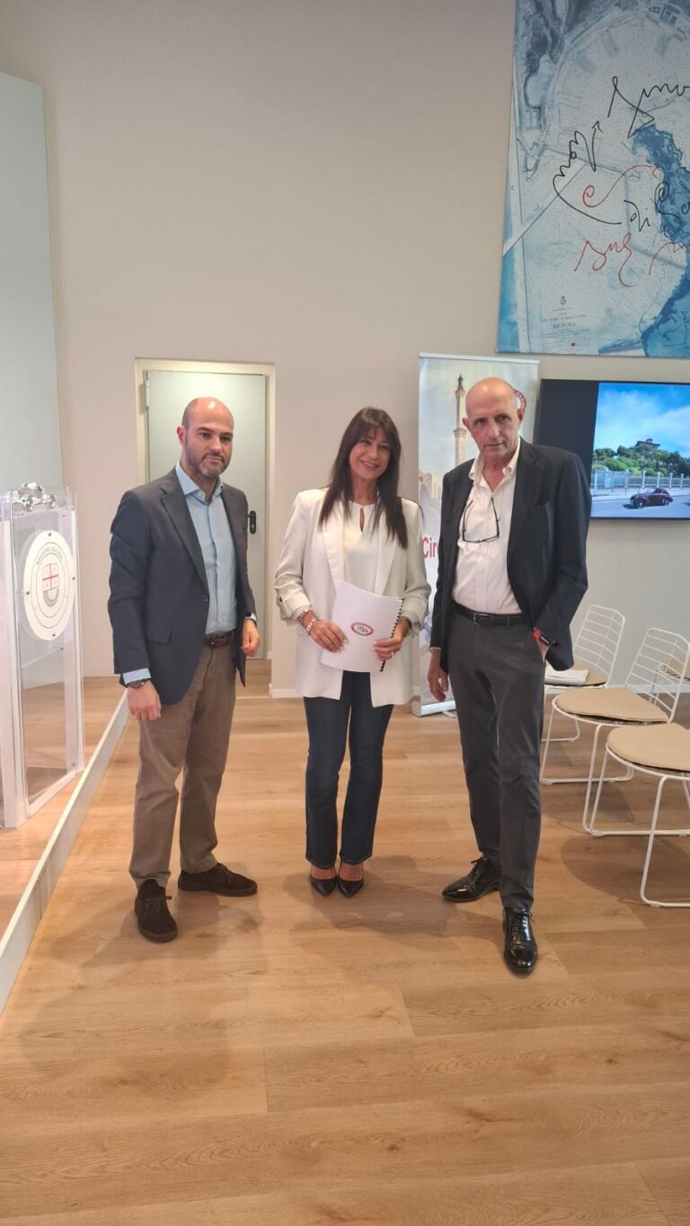 PHOTO-2025-10-08-14-36-48 4