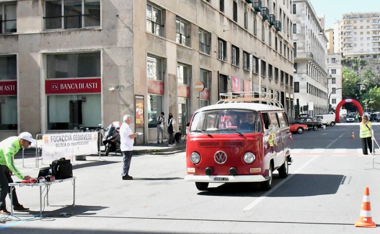 Volkswagen T2 del 1971 di Marco Varosio vincitore della gara di regolarità
